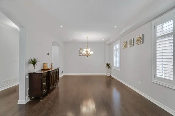 3095 Tacc DR, Mississauga, ON L5M 0A9