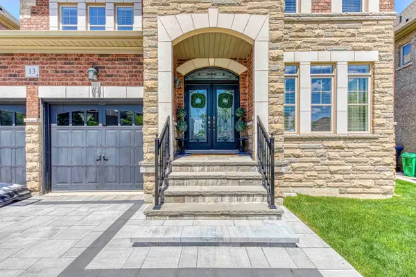 13 Franmar RD #UPPER UNIT, Brampton, ON L6X 0W3