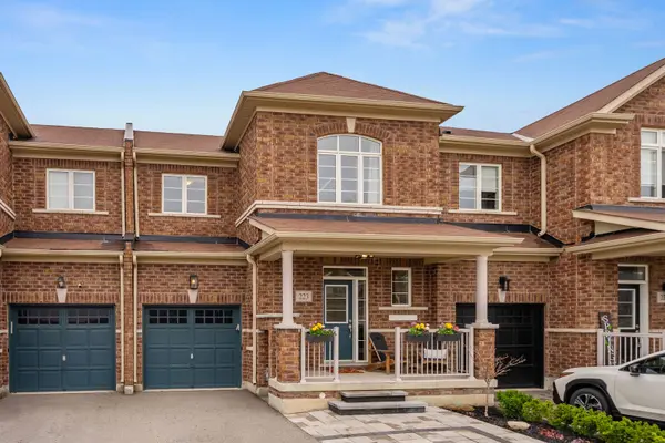 223 Skinner RD, Hamilton, ON L8B 1X2