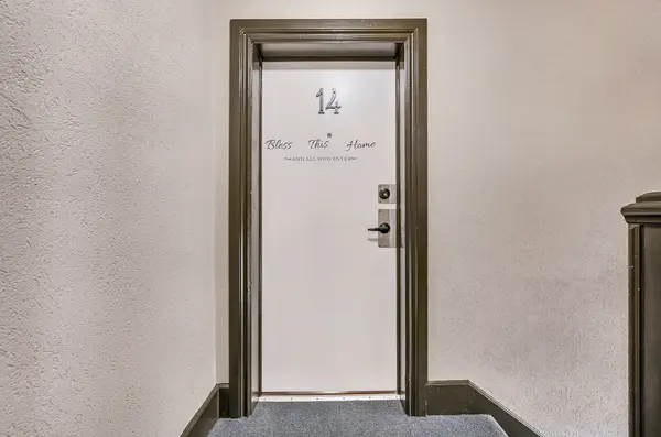 25 Mountwood AVE #14, Hamilton, ON L8N 2G8