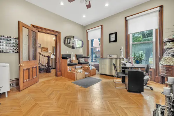 77 Light ST, Woodstock, ON N4S 6G9