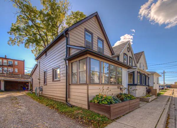 12 Jones ST, Hamilton, ON L8E 5J4