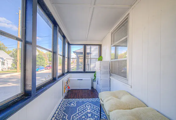 12 Jones ST, Hamilton, ON L8E 5J4