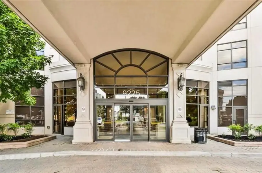 9225 Jane ST #817, Vaughan, ON L6A 0J7