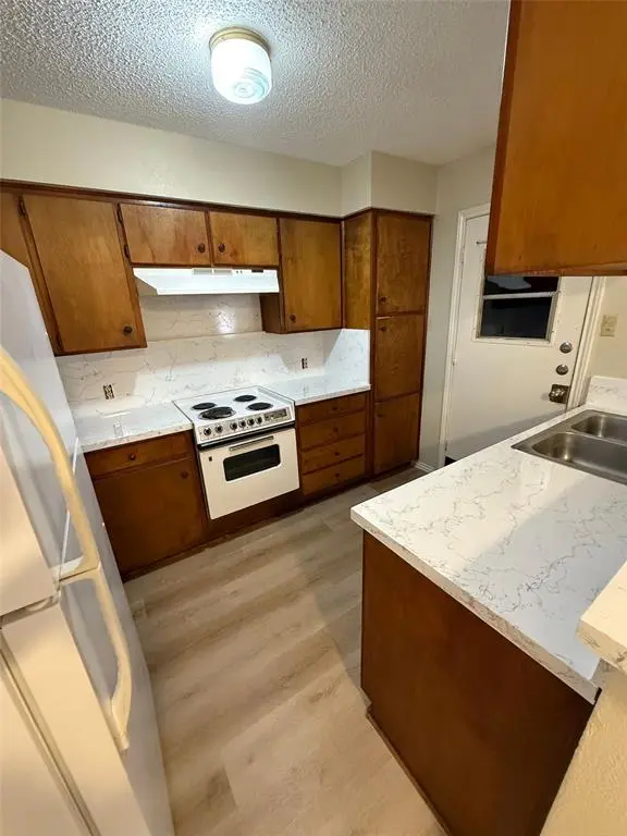 1118 N Nolan River Road #A, Cleburne, TX 76033