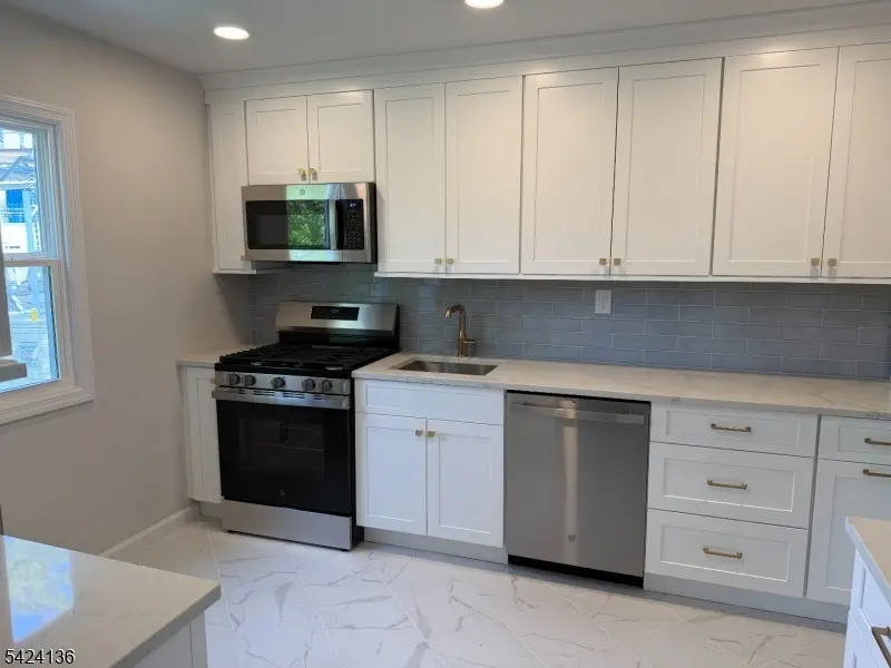 47 La Grande Ave, Fanwood Boro, NJ 07023