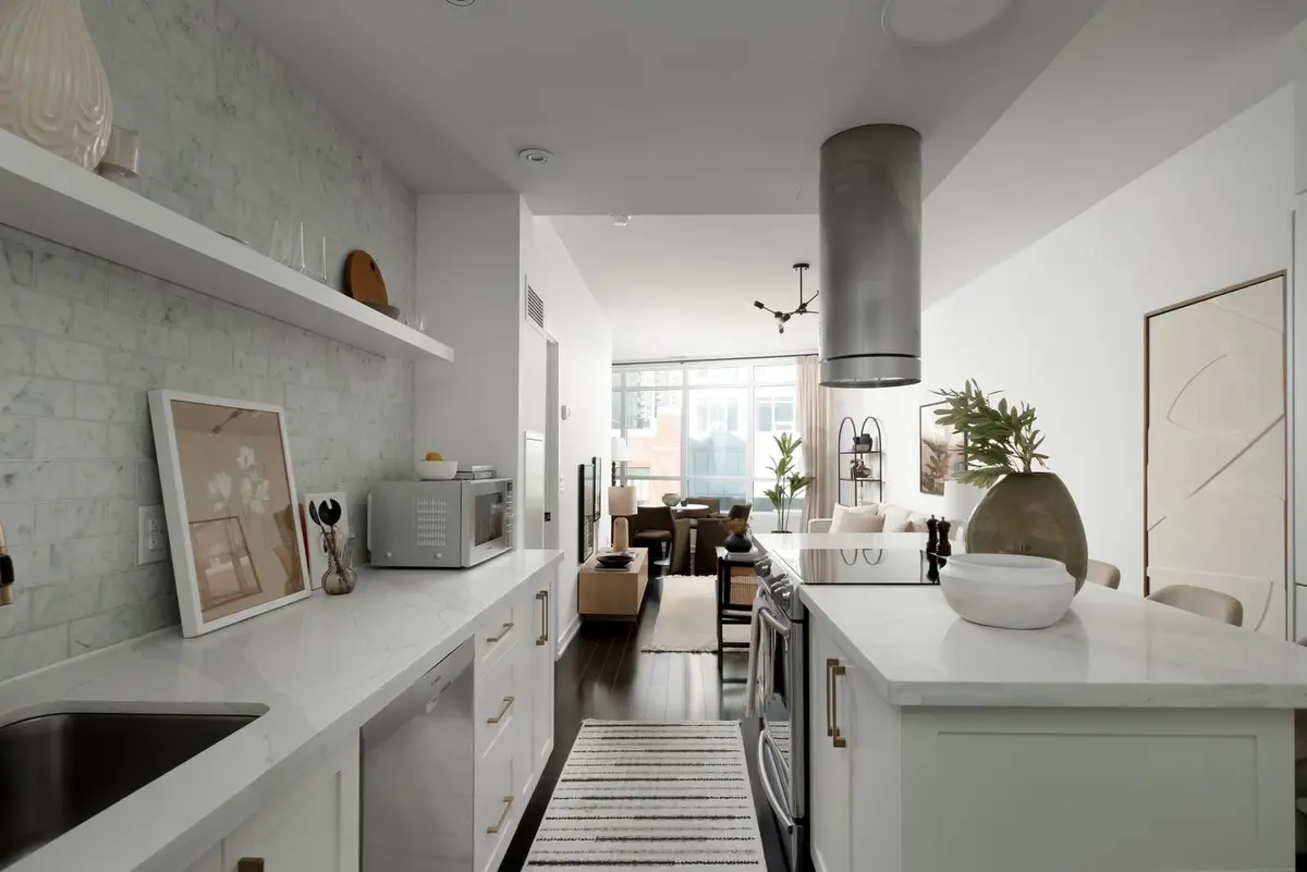 38 Dan Leckie WAY #728, Toronto C01, ON M5V 2V6