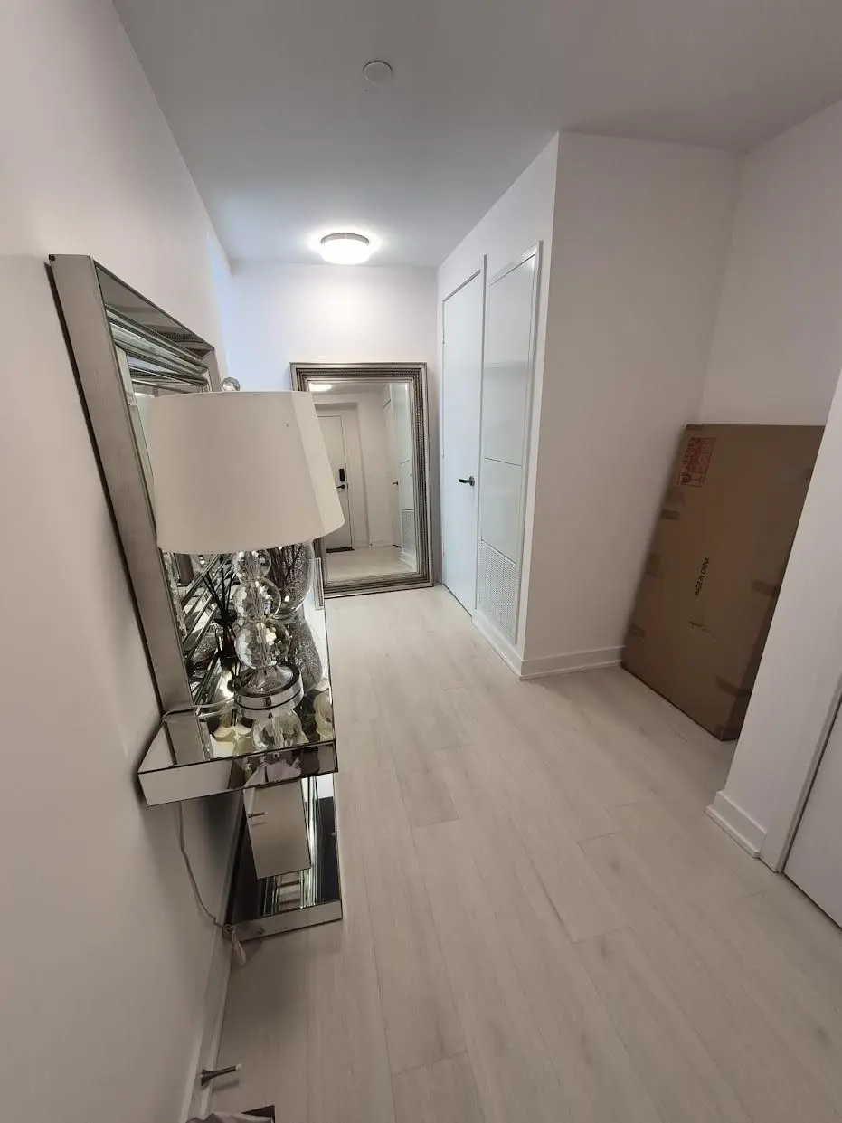 3900 Confederation Pkwy #4507, Mississauga, ON L5B 0M3