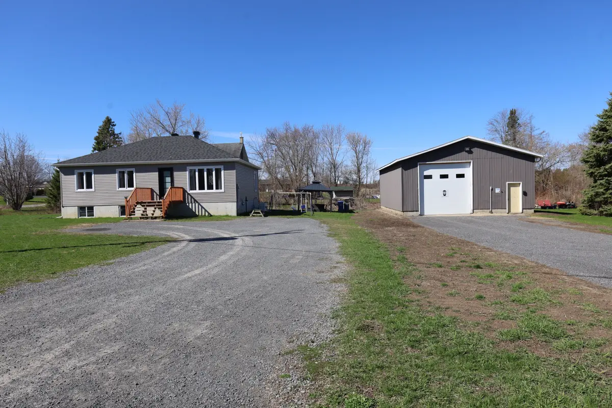 67&69 St Polycarp ST, North Stormont, ON K0C 1W0