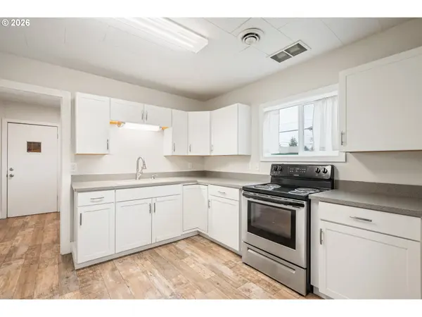 302 23RD AVE, Longview, WA 98632