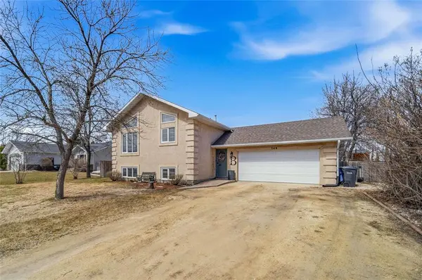249 3rd ST, Niverville, MB R0A 1E0