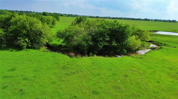 000 County Road 366, Era, TX 76238