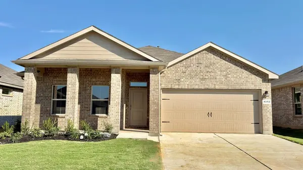 4372 MILL STREAM Lane, Fort Worth, TX 76036