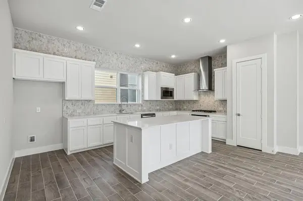 2644 Carmelita Street, Dallas, TX 75212