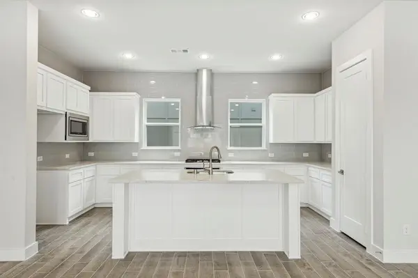 2468 Carmelita Street, Dallas, TX 75212