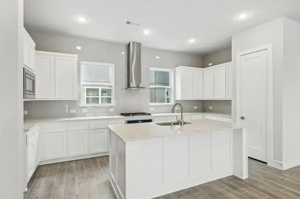 2468 Carmelita Street, Dallas, TX 75212