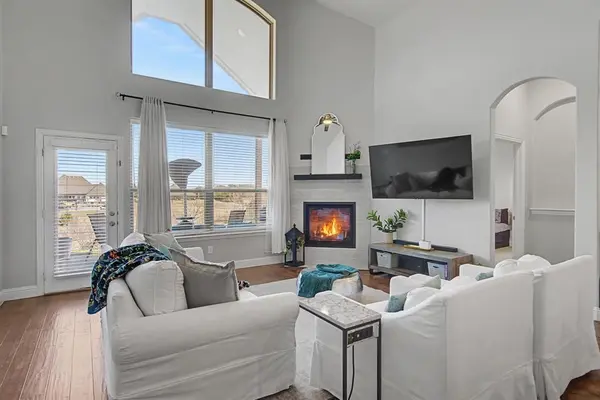 108 Fallen Oak Drive, Mckinney, TX 75071