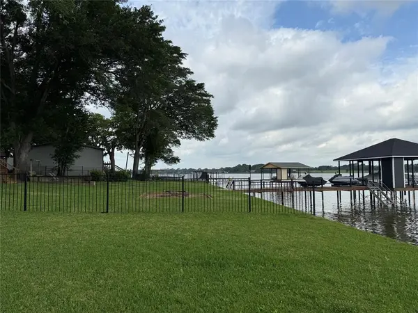 11186 Lakeside Lane, Mabank, TX 75156