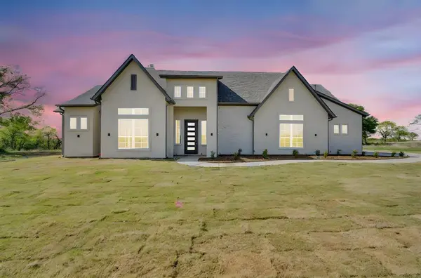 111 Barefoot Bay Boulevard, Corsicana, TX 75109