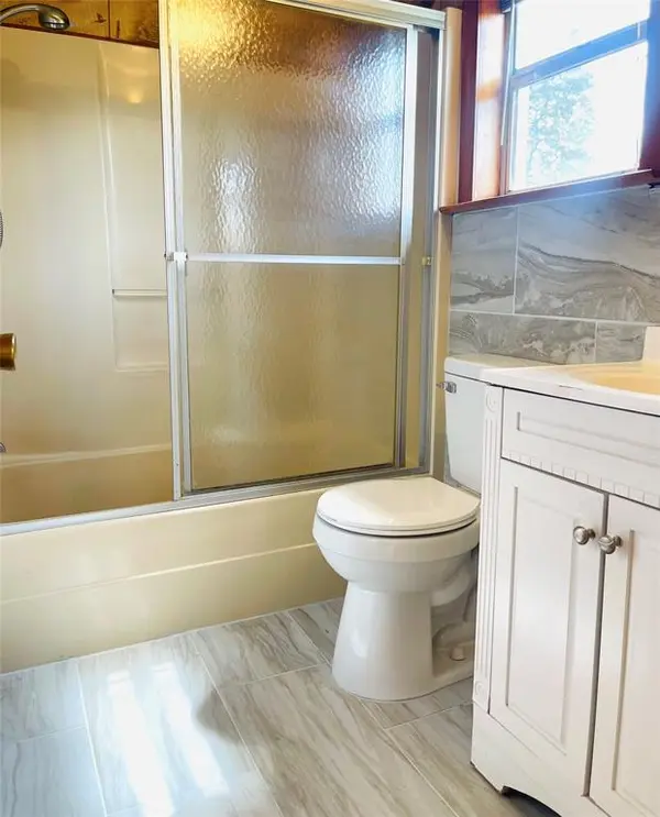 202 5 Points Road, Waxahachie, TX 75165