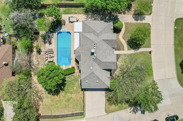 813 Saratoga Drive, Southlake, TX 76092
