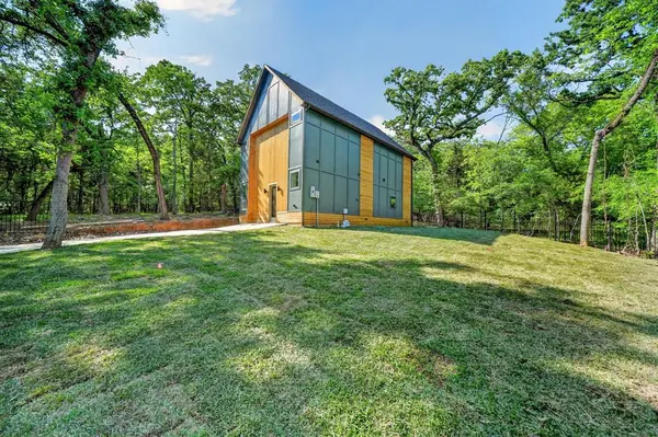 116 Carolyn Road, Mabank, TX 75156