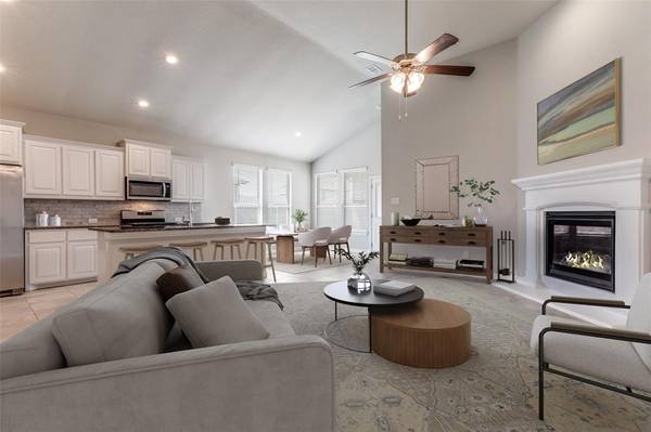 572 Pendennis Drive, Saginaw, TX 76131