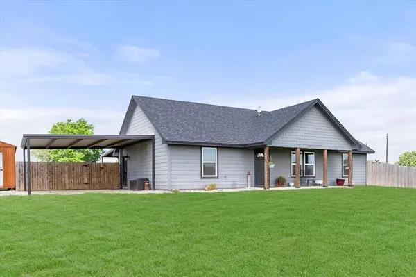 2004 Brown Loop, Poolville, TX 76487