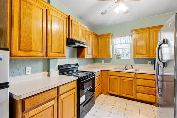 3083 Business Highway 377, Whitesboro, TX 76273