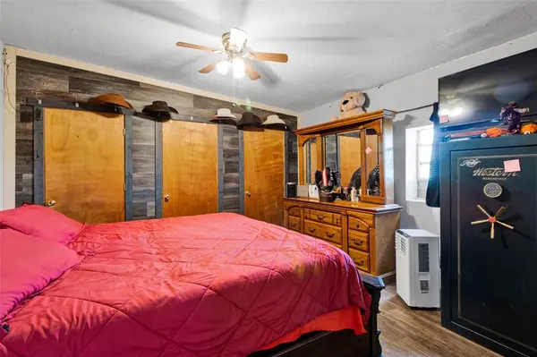 3083 Business Highway 377, Whitesboro, TX 76273