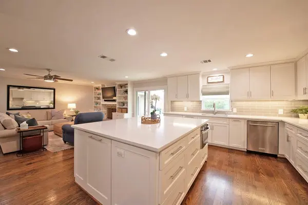 4054 Boca Bay Drive, Dallas, TX 75244