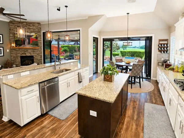 210 Victory Lane, Mansfield, TX 76063