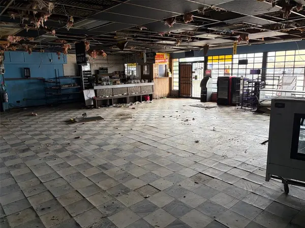 1266 Grimmett Drive, Shreveport, LA 71107