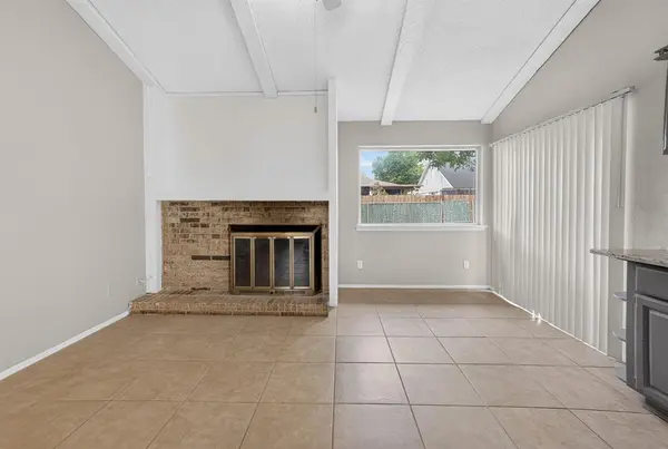 562 Kent Drive, Lewisville, TX 75067