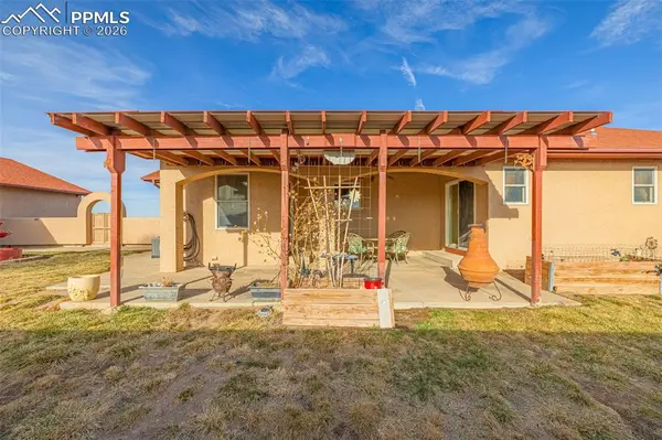 1420 E Gem DR, Pueblo, CO 81007