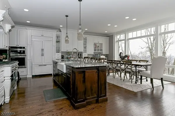 1 Juniper Pointe Trail, Green Brook Twp., NJ 08812