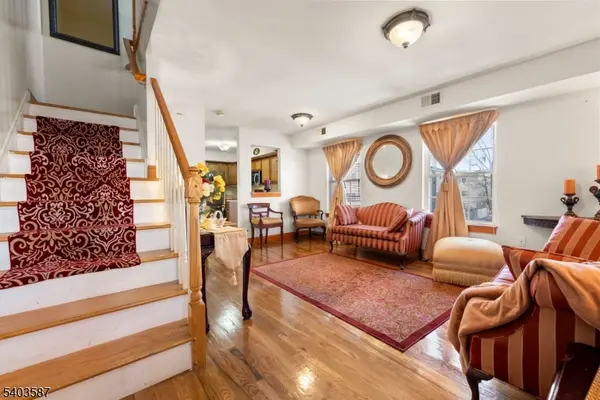 126 Amherst St, East Orange City, NJ 07018