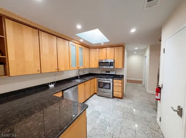 10 Liberty Ln, Franklin Twp., NJ 08873