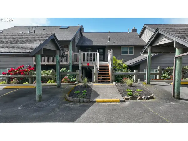 403 N BREAKERS POINT CT ##403, Cannon Beach, OR 97110