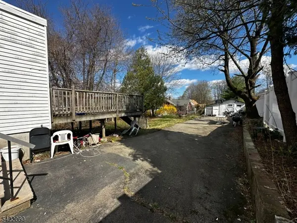 126 Bartholdi Ave, Butler Boro, NJ 07405