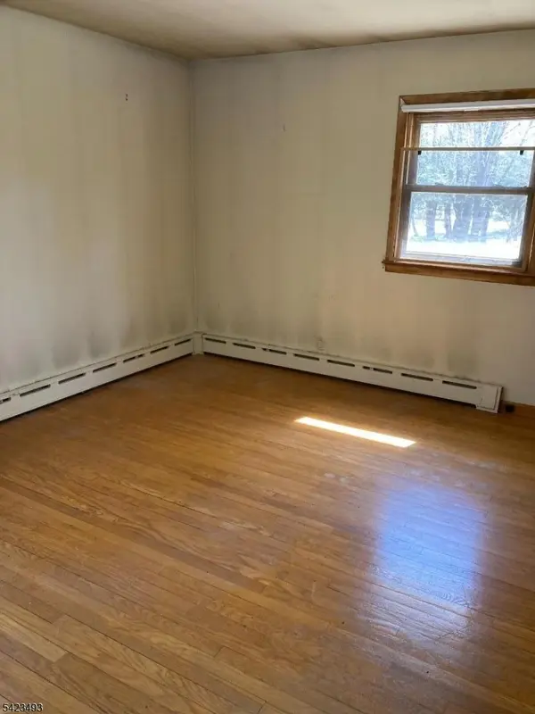 724 Mill Ln, Hillsborough Twp., NJ 08844