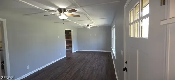 16 Abrams Rd, Holland Twp., NJ 08848