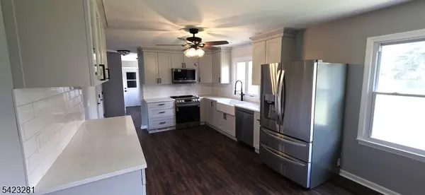 16 Abrams Rd, Holland Twp., NJ 08848