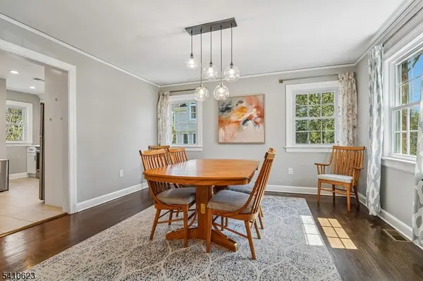 14 Edgewood Rd, Chatham Boro, NJ 07928