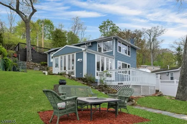 78 Ithanell Rd, Hopatcong Boro, NJ 07843