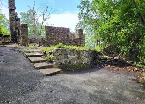 46 Kushaqua Trl, West Milford Twp., NJ 07421