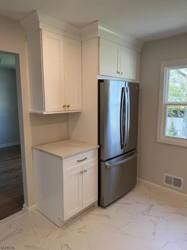 47 La Grande Ave, Fanwood Boro, NJ 07023