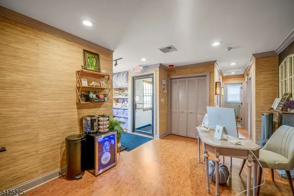 365 Franklin Ave, Wyckoff Twp., NJ 07481