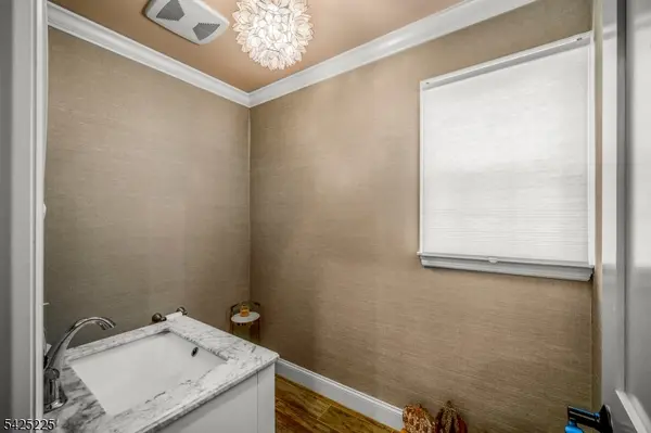 365 Franklin Ave, Wyckoff Twp., NJ 07481