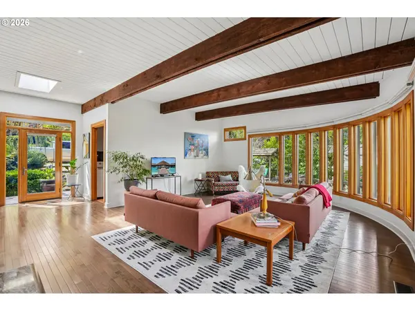 6639 SE YAMHILL CT, Portland, OR 97215